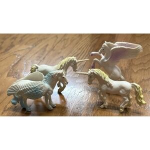 Pegasus & Unicorn Lot Of 4 Greenbrier International Toys Hard Plastic Vintage